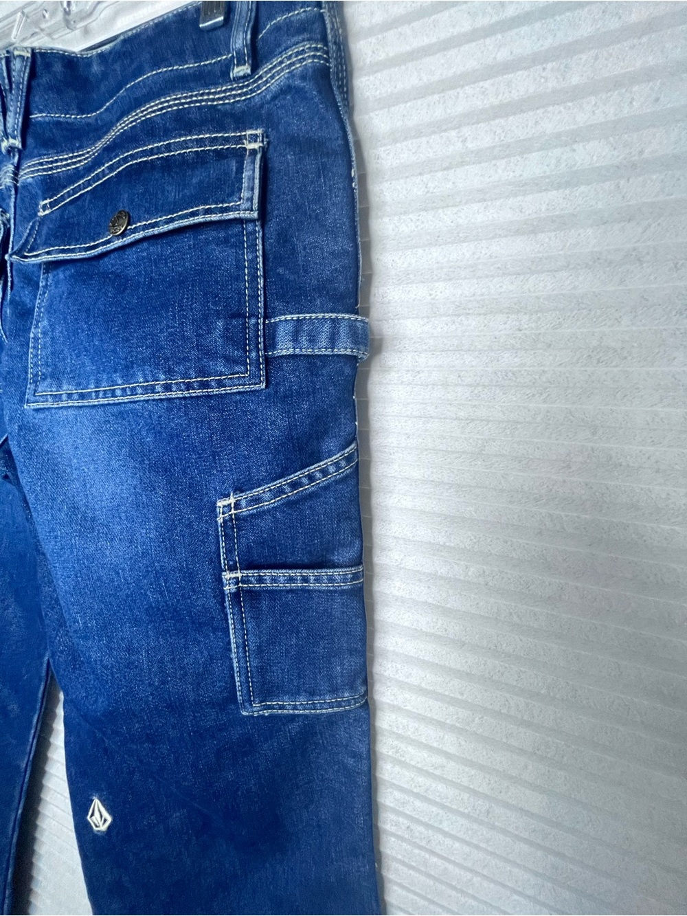 Volcom Stone blue Denim Jeans Relaxed Straight Leg Junior Size 9 Y2K Skater NEW - Picture 7 of 10